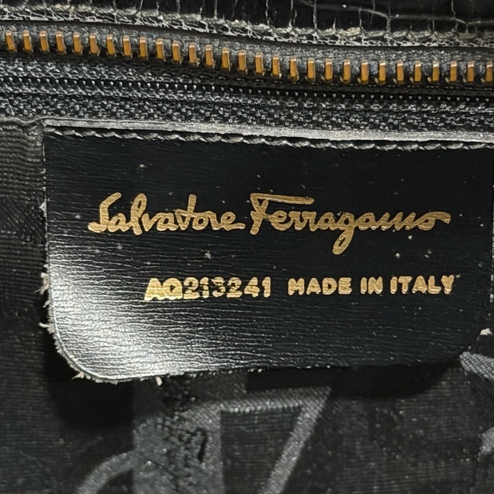 Salvatore‎ Ferragamo Gancini Shoulder Bag - Picture 10 of 10